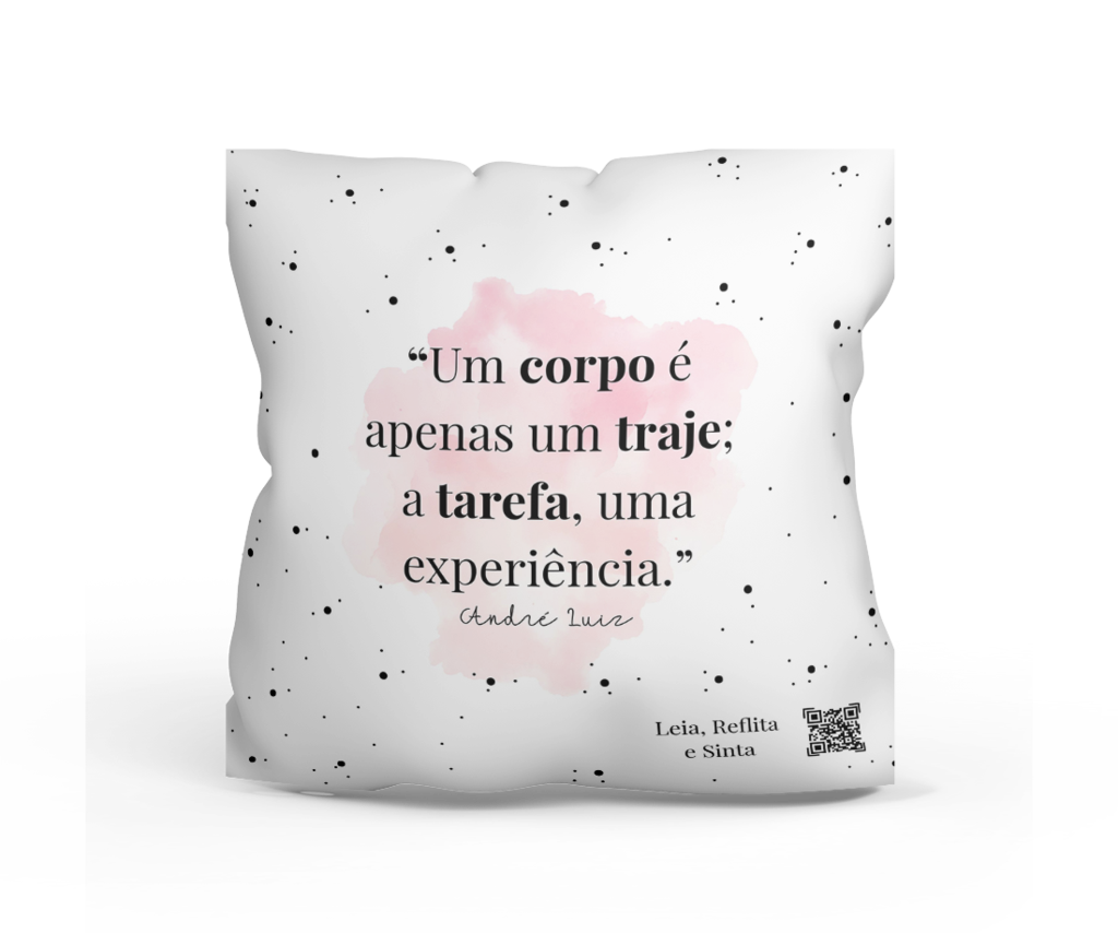 Almofada Um corpo é apenas um traje, de André Luiz